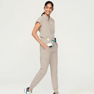 FIGS XL Newest Release Boulder One Pocket Casama Top